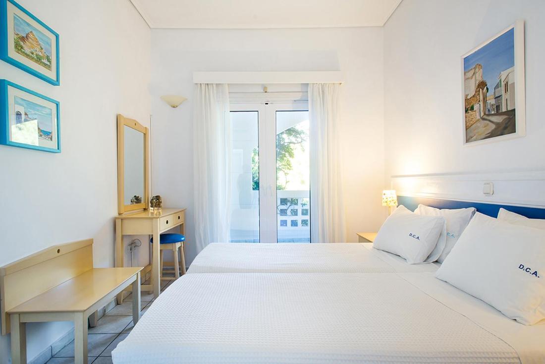 Daphne'S Club Hotel Apartments Xylokastro Esterno foto